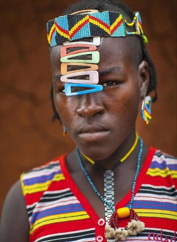 Чем украшают себя женщины из полукочевого племени из Южной Эфиопии