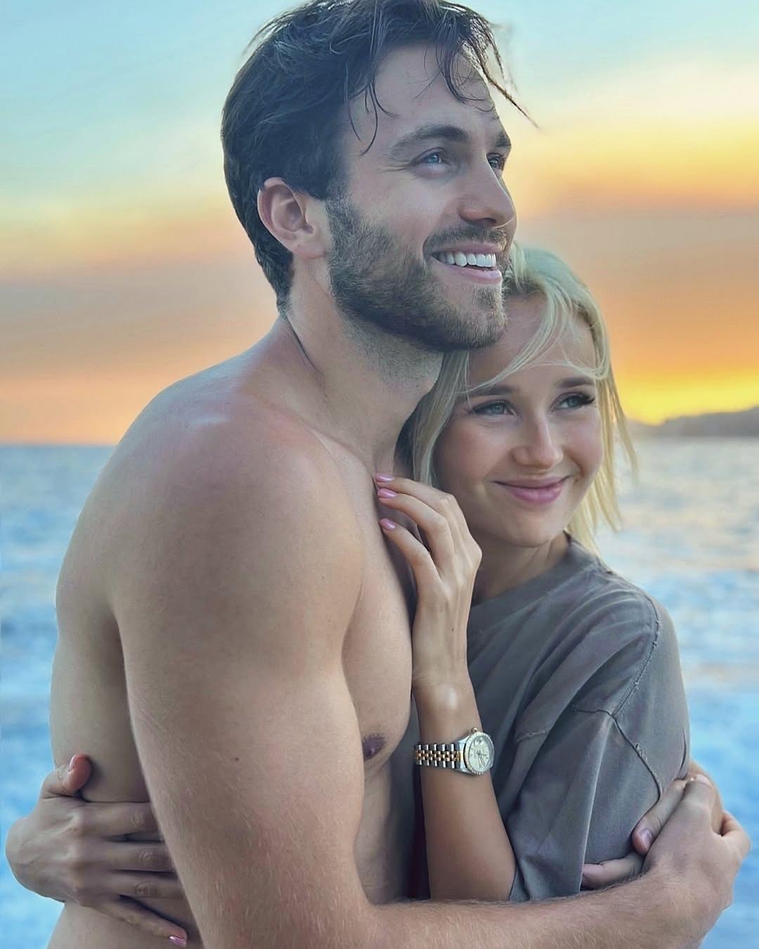 В сети появляется ложная информация о том, что Клавдия Кока подает в суд на своего бывшего парня за размещение её личных пикантных фотографий.