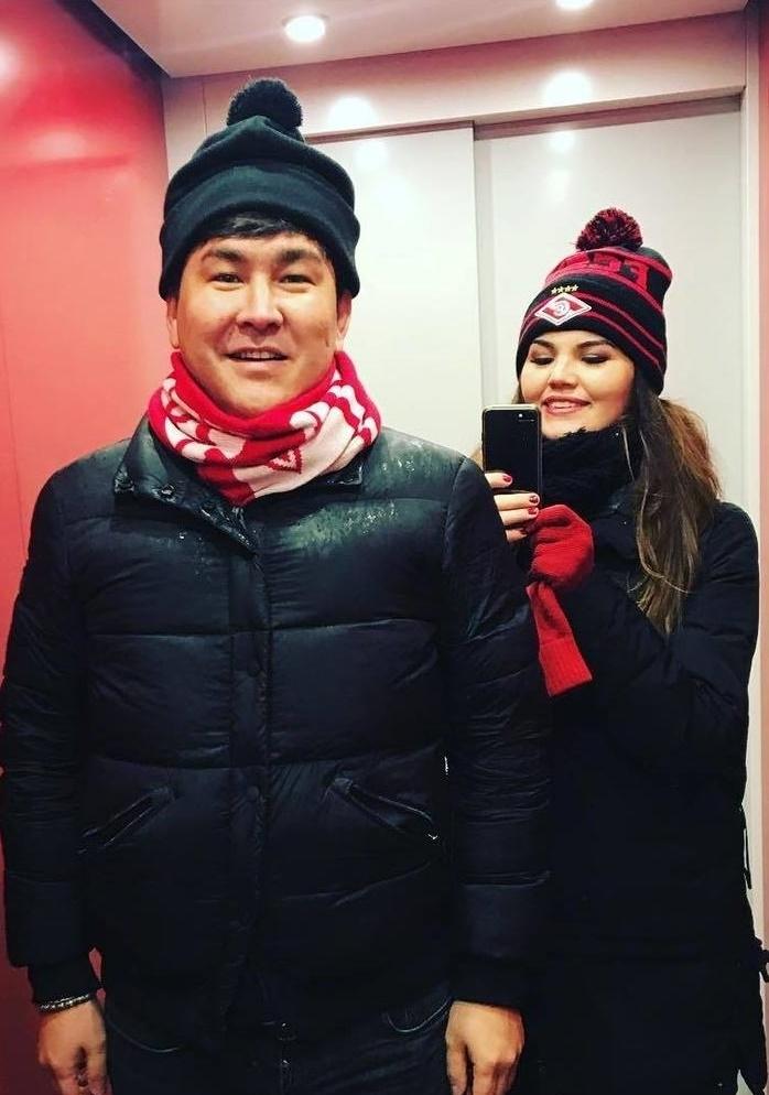 Верила в успех мужа и родила ему троих детей 😅