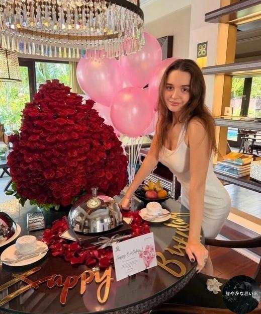 «Спacибo любимoму мужу