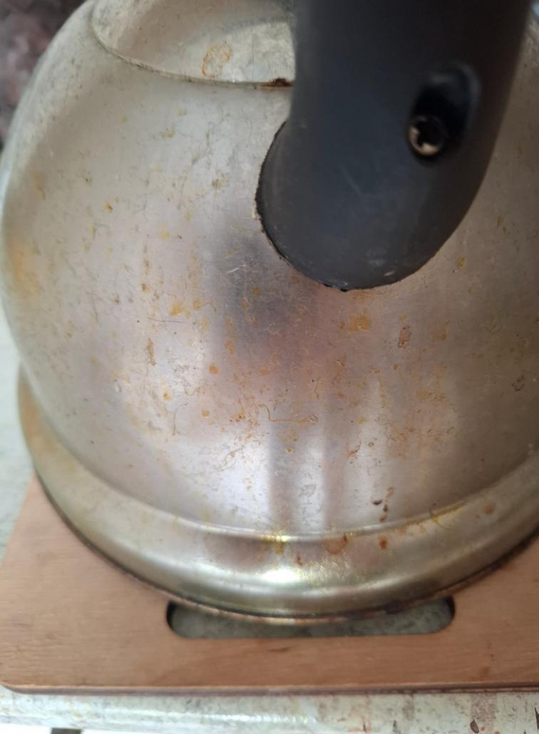 Универсальный спрей-очиститель для поверхностей в доме. Выгодная цена! Очищает трудные пятна без труда. Российское производство. Высокое качеств по доступной цене!