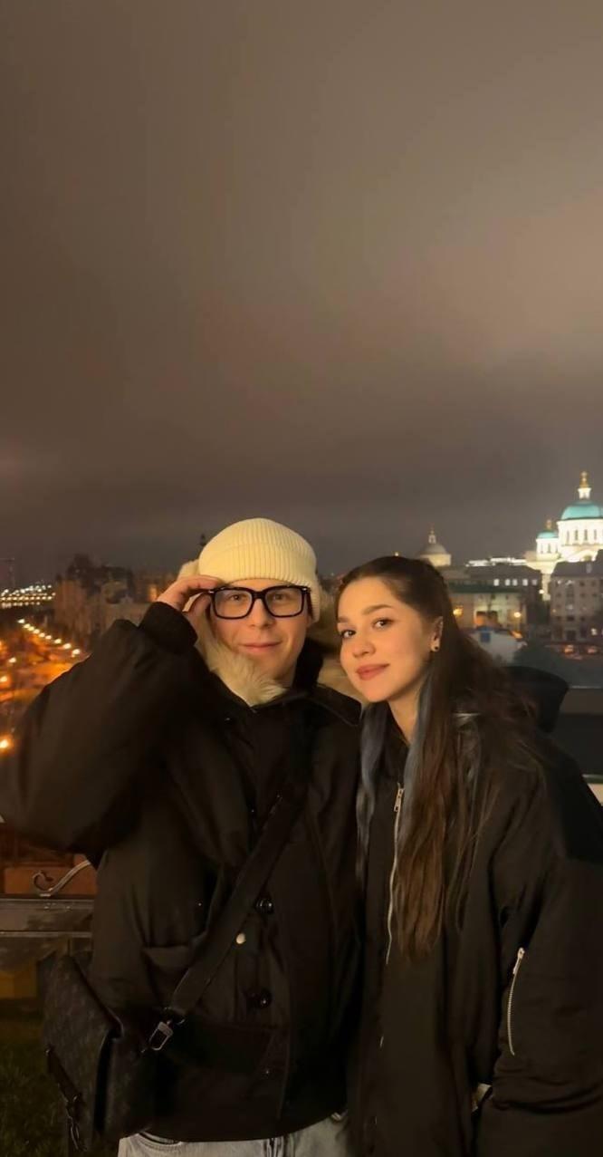 Токсис на новых фотографиях со своей девушкой Настей