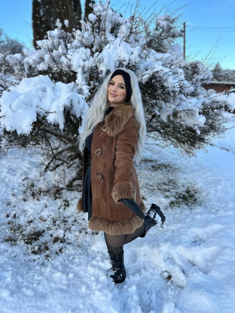 Меня зовут Виктория. Хочу найти достойного парня.