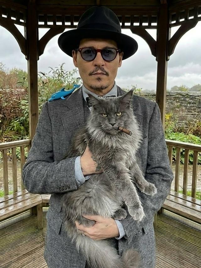 Настоящая сенсация для поклонников Булгакова: 62-летний Джонни Депп не только исполнит главную роль в новой экранизации «Мастера и Маргариты», но и сам спродюсирует проект