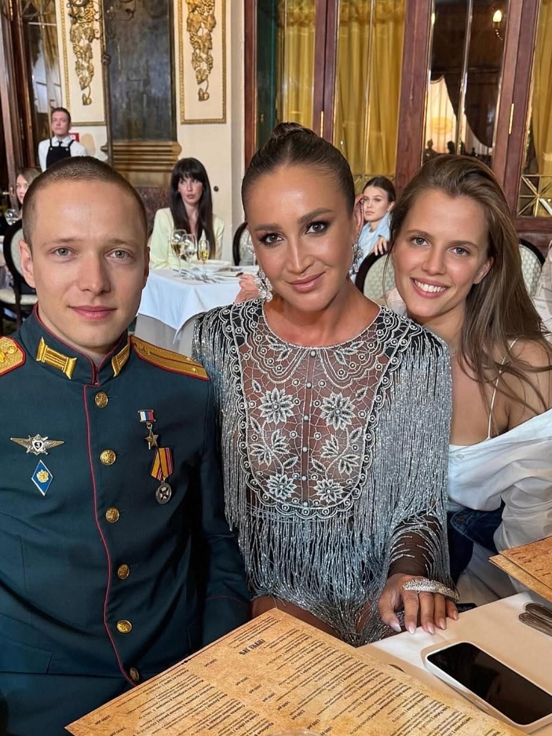 40-летняя Ольга Бузова осуществила свою мечту и стала актрисой, девушка снялась в полюбившемся многим новом сериале.⚡