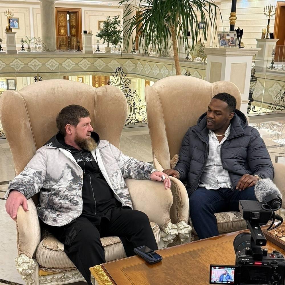 ️Джонс: «Меня принял у себя Кадыров, я ел как король. Скоро я буду частым гостем в России»