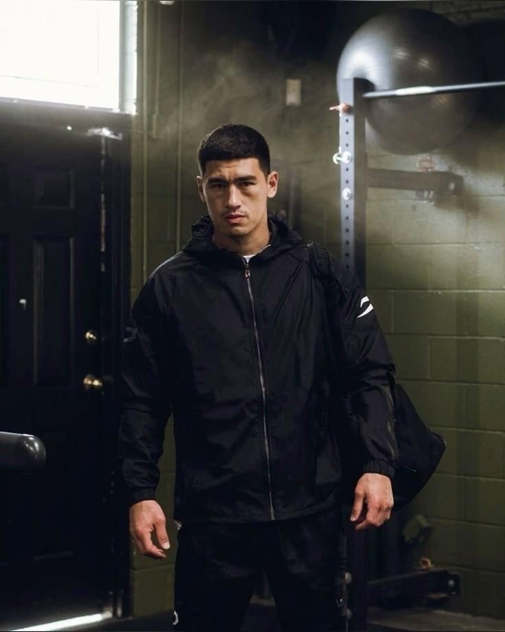 Дмитрий Бивол ответил на провокационный вопрос, гордится ли он представлять Россию, учитывая политическую ситуацию