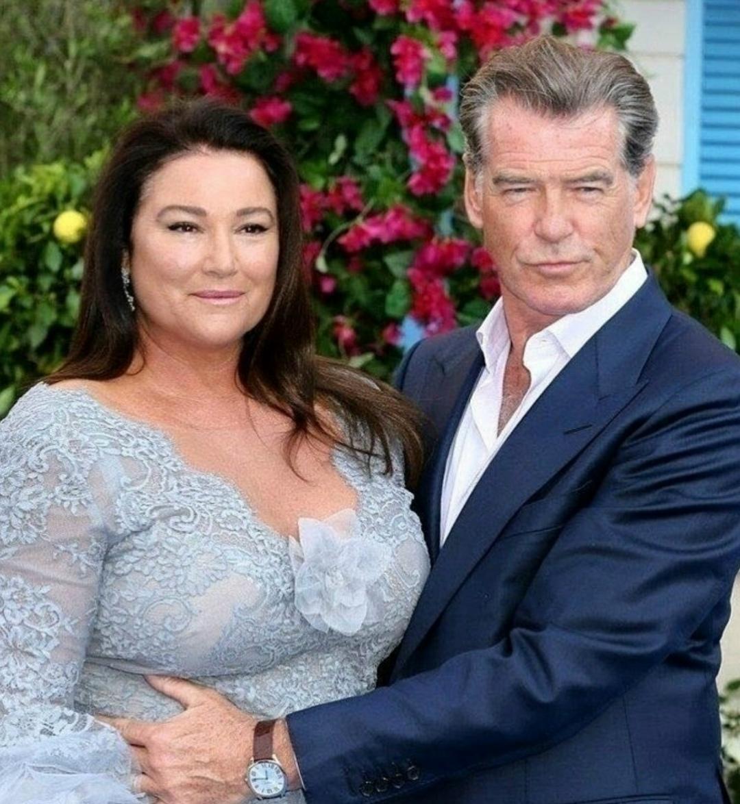 Πиpc Бpοcнaн c жeнοй