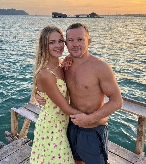 Жена Петра Яна: «Вы видели?! Это мой муж — чемпион UFC»