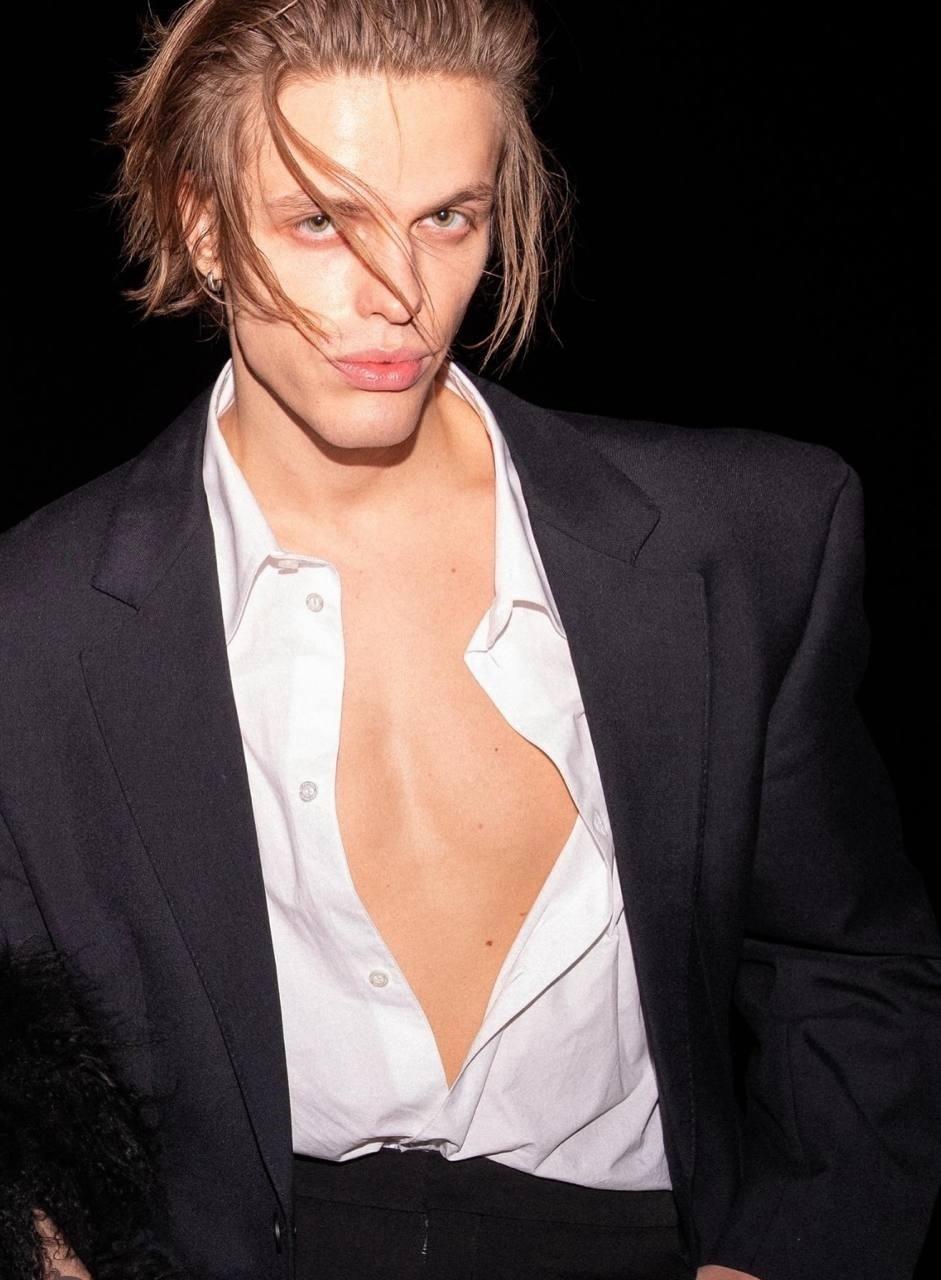 &#128561; Что-то в этом есть нездоровое