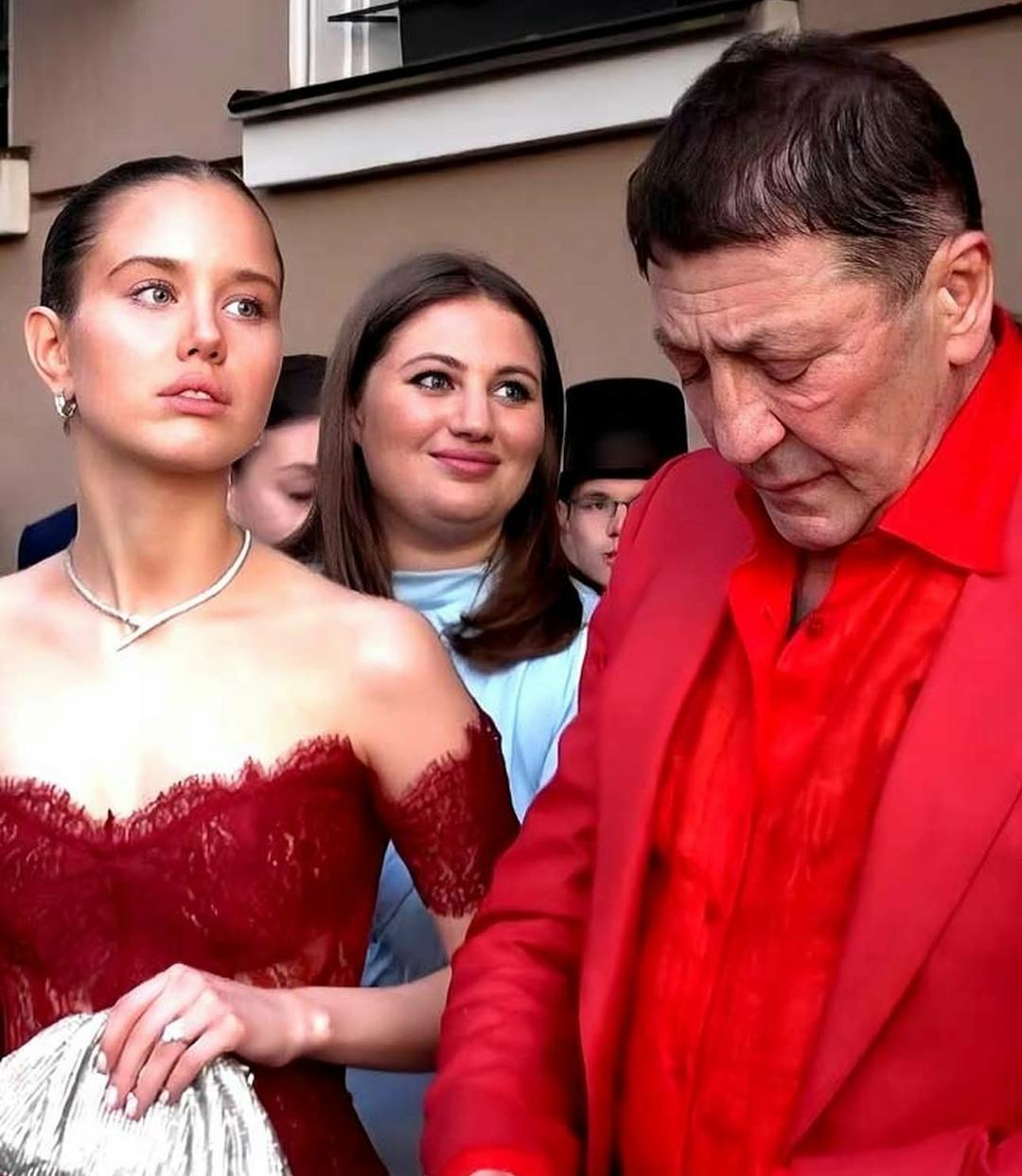 Григорий Лепс хочет детей от молодой возлюбленной!