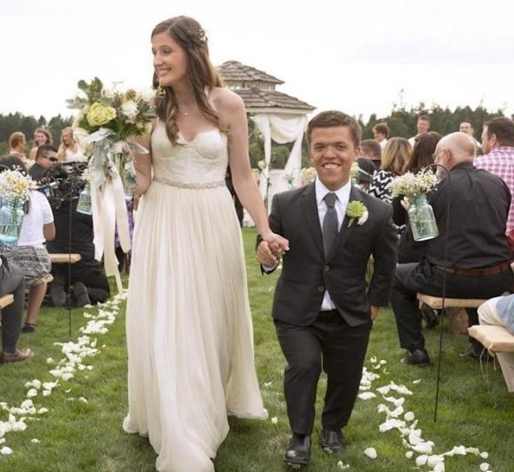 А ты и дальше сиди без девушки