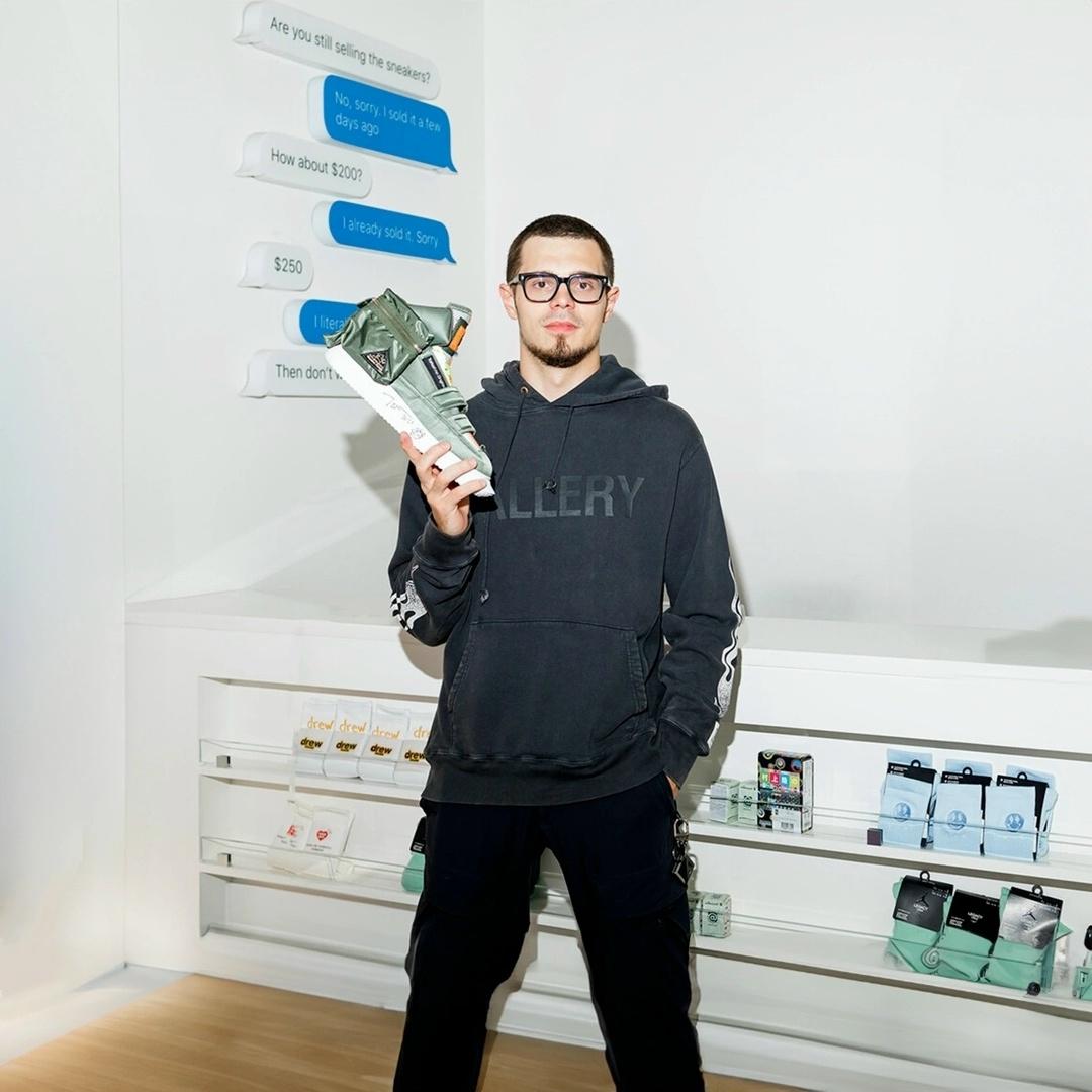 Никита Ефремов* поддержал СВО и задонатил на нужды российской армии‼️