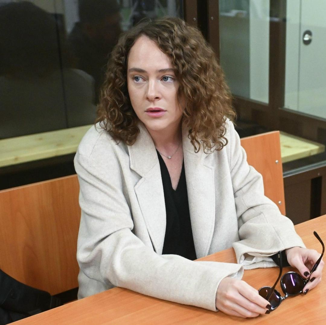 Аглая Тарасова признала вину в контрабанде н*ркотических веществ.