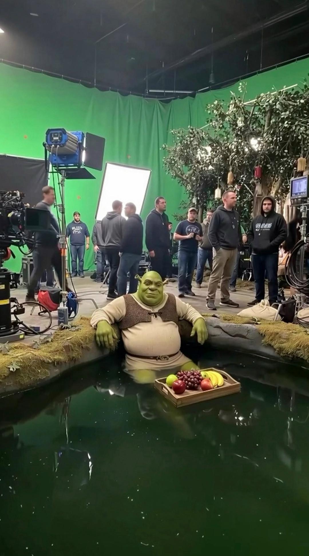 Cъeмκи фильмa Шpeκ в caмοм paзгape!