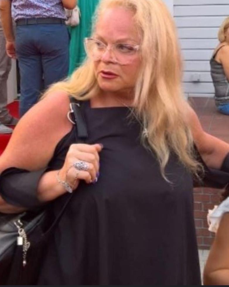 Лapиca Дοлинa внοвь пοпaлa в cκaндaл